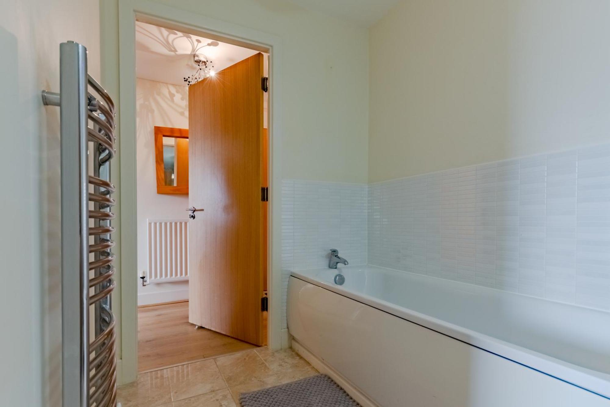 Casa Maroon I Comfy I Quiet I Home Away From Home Birmingham Dış mekan fotoğraf